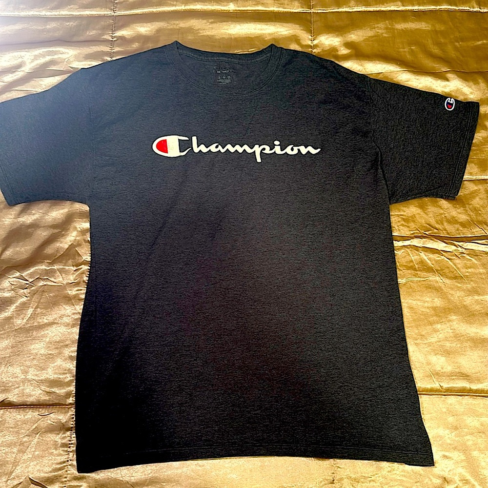 CHAMPION Men’s Gray/ White Logo T-Shirt Casual Wear LARGE‼️
